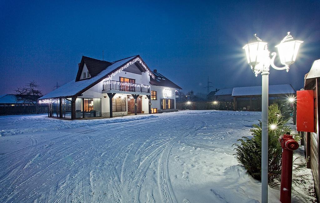 Hotel Pensiunea Ursa Bistrita Bargaului Esterno foto