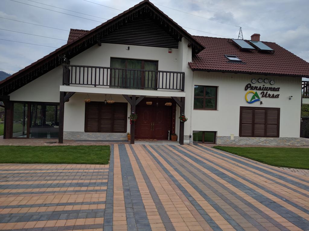 Hotel Pensiunea Ursa Bistrita Bargaului Esterno foto