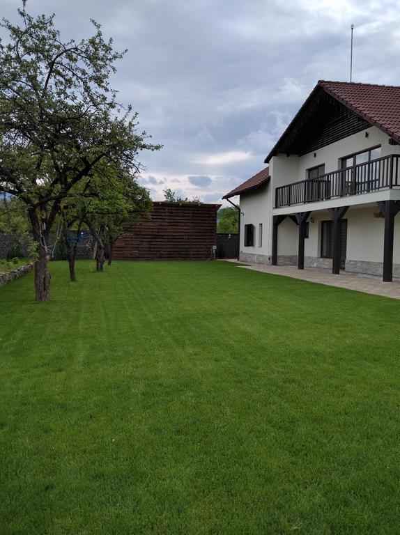 Hotel Pensiunea Ursa Bistrita Bargaului Esterno foto